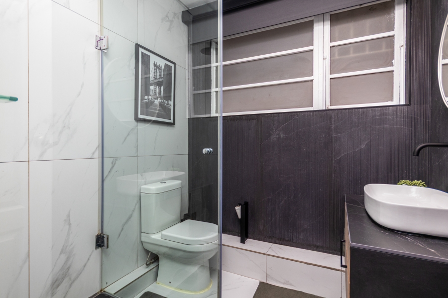 To Let 2 Bedroom Property for Rent in Green Point Western Cape